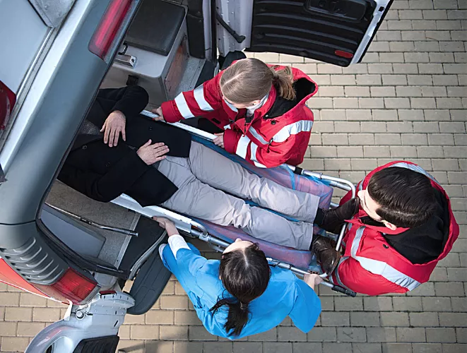 Перевозка лежачих больных из больницы в больницу Услуги перевозки лежачих больных из больницы в больницу